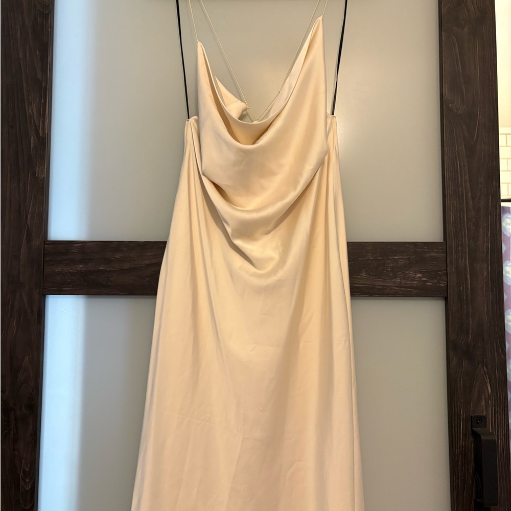 Double Zero Cream Backless Dress